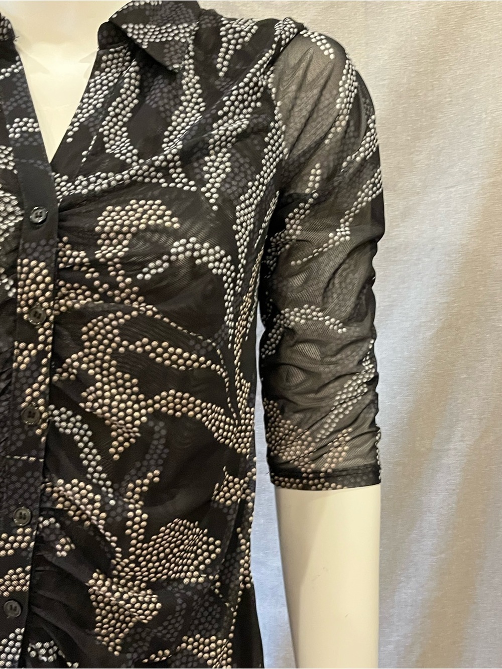 Cable & Gauge Black and White Dot-Print Button-Front Blouse